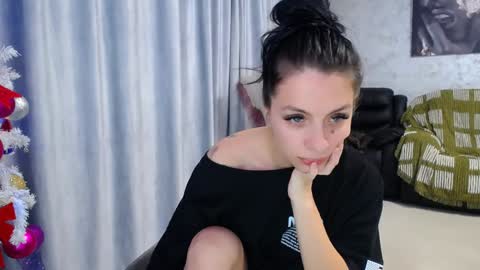 nico online show from 01/01/25, 10:46