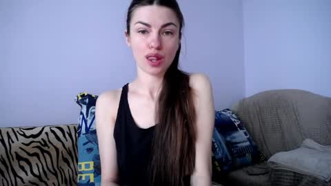 Snapshot of angel_zoe77 chatting on 05/18/26, 11:05 Zoe online show from 05/18/26, 11:05