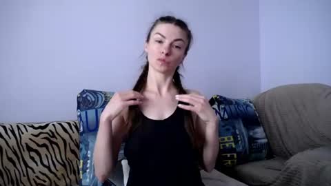 Snapshot of angel_zoe77 chatting on 07/05/26, 10:44 Zoe online show from 07/05/26, 10:44