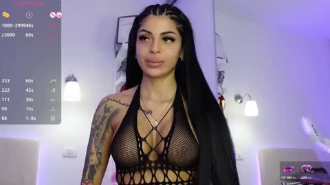 Angela online show from 03/04/25, 10:24