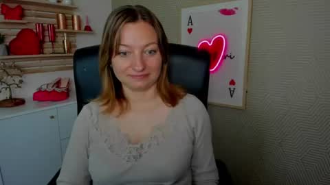 Snapshot of angela_samt chatting on 06/17/26, 05:32 Angela online show from 06/17/26, 05:32