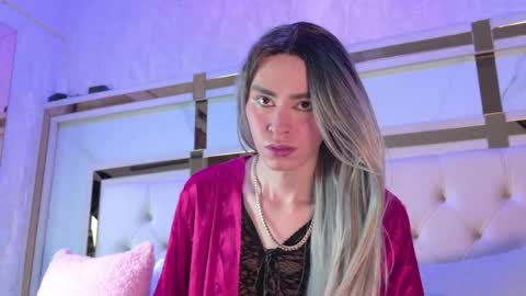angela_white22 online show from 04/27/26, 07:12