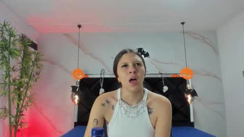 Snapshot of angelaa_cute chatting on 10/29/25, 12:07 ANGELA online show from 10/29/25, 12:07