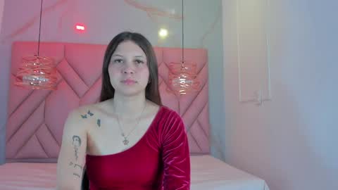 Snapshot of angelaa_cute chatting on 05/11/26, 12:11 ANGELA online show from 05/11/26, 12:11