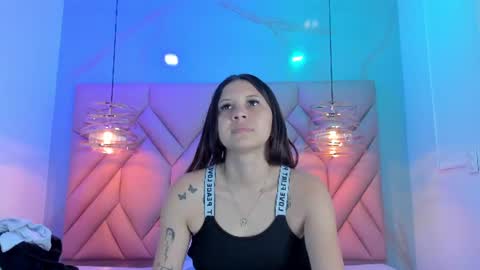 Snapshot of angelaa_cute chatting on 06/25/26, 11:59 ANGELA online show from 06/25/26, 11:59