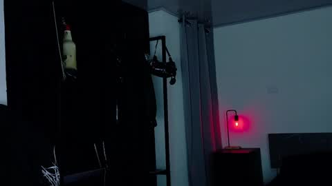 Snapshot of angelabl0odborne chatting on 03/31/26, 11:05 Angela help me reach 100 thumbs up online show from 03/31/26, 11:05