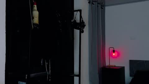 Snapshot of angelabl0odborne chatting on 04/07/26, 09:48 Angela help me reach 100 thumbs up online show from 04/07/26, 09:48