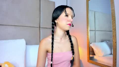 angelag_ online show from 05/28/26, 08:28
