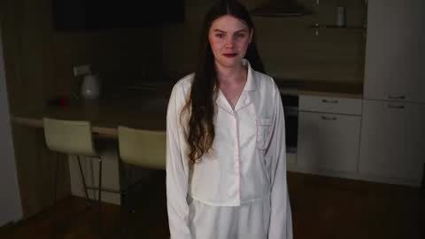 Olivia online show from 12/01/25, 05:12