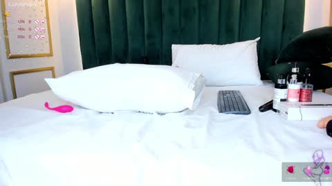 Snapshot of angelaluxi chatting on 01/24/25, 03:13 Angela online show from 01/24/25, 03:13