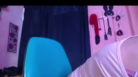 Angela online show from 07/07/26, 10:58