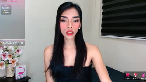 Snapshot of angelamonroe chatting on 10/15/25, 12:55 SENORITA online show from 10/15/25, 12:55