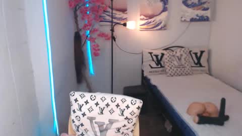 angelamorena online show from 03/03/25, 10:20