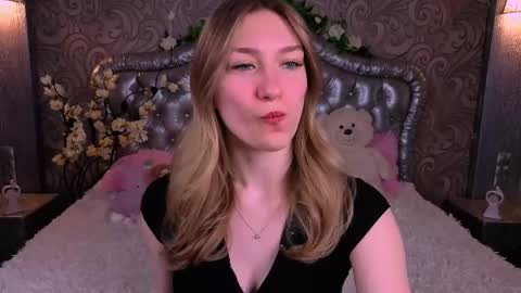 Snapshot of angelanabelle chatting on 04/18/26, 01:59 angelanabelle online show from 04/18/26, 01:59
