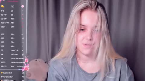 Darsi Anty online show from 09/15/25, 03:34