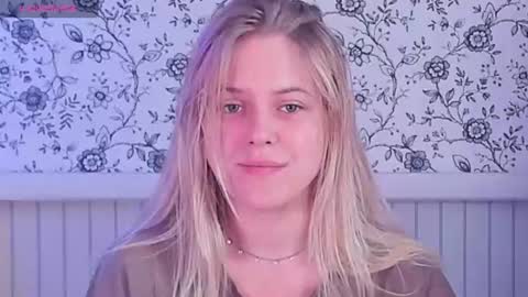 Snapshot of angelanty chatting on 07/09/26, 01:37 Darsi Anty online show from 07/09/26, 01:37