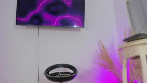 Snapshot of angelasantini chatting on 04/09/26, 09:15 Angela online show from 04/09/26, 09:15