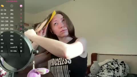 Angela online show from 10/26/25, 04:29