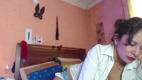 Snapshot of angelataysonvip chatting on 02/13/25, 03:46 angelataysonvip online show from 02/13/25, 03:46