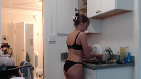 Snapshot of angelbabyvictoria chatting on 09/11/25, 12:00 Fern4Ever online show from 09/11/25, 12:00