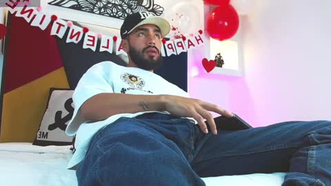 Angel online show from 02/05/25, 04:48