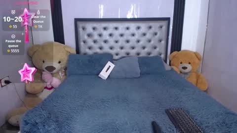 Snapshot of angelcamgirl20 chatting on 03/07/26, 05:59 angel online show from 03/07/26, 05:59