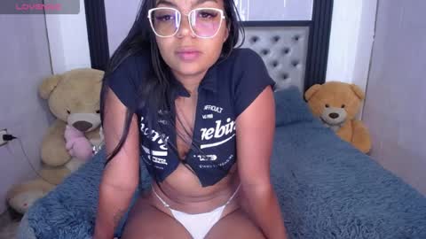 Snapshot of angelcamgirl20 chatting on 03/26/26, 06:08 angel online show from 03/26/26, 06:08