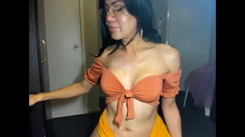 Snapshot of angelchezcka chatting on 12/02/25, 06:08 cheche online show from 12/02/25, 06:08