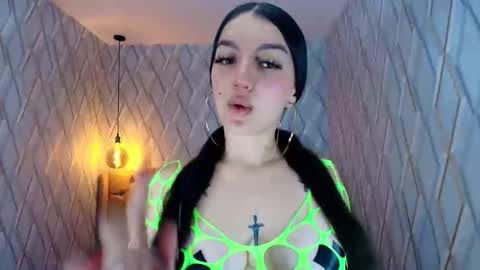 Snapshot of angelchristix chatting on 04/21/26, 02:56 Angel online show from 04/21/26, 02:56