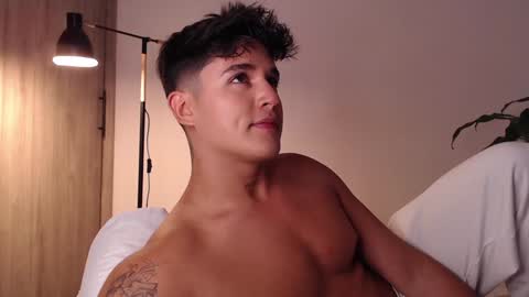 Snapshot of angelcossio chatting on 12/21/24, 10:51 Angel online show from 12/21/24, 10:51