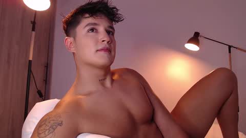 Snapshot of angelcossio chatting on 02/10/25, 10:30 Angel online show from 02/10/25, 10:30