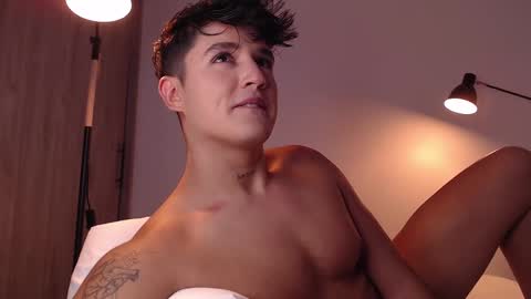 Snapshot of angelcossio chatting on 02/16/25, 11:59 Angel online show from 02/16/25, 11:59