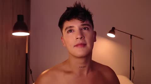 Snapshot of angelcossio chatting on 03/07/25, 01:20 Angel online show from 03/07/25, 01:20