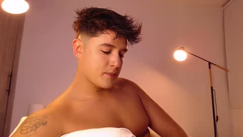 Snapshot of angelcossio chatting on 11/14/25, 12:42 Angel online show from 11/14/25, 12:42