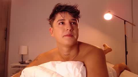 Snapshot of angelcossio chatting on 11/22/25, 12:53 Angel online show from 11/22/25, 12:53