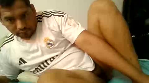 Snapshot of angeldavid90 chatting on 01/08/26, 05:37 angeldavid90 online show from 01/08/26, 05:37