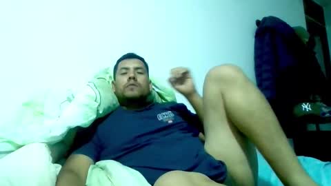Snapshot of angeldavid90 chatting on 02/02/26, 02:43 angeldavid90 online show from 02/02/26, 02:43