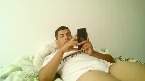 Snapshot of angeldavid90 chatting on 02/11/26, 02:11 angeldavid90 online show from 02/11/26, 02:11