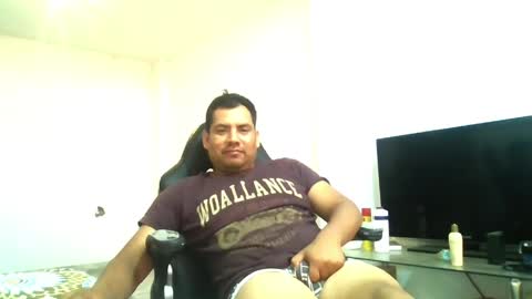 Snapshot of angeldavid90 chatting on 04/06/26, 06:53 angeldavid90 online show from 04/06/26, 06:53