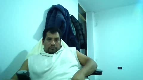 Snapshot of angeldavid90 chatting on 05/10/26, 03:01 angeldavid90 online show from 05/10/26, 03:01