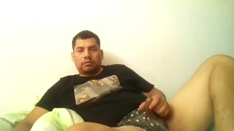 Snapshot of angeldavid90 chatting on 05/30/26, 04:37 angeldavid90 online show from 05/30/26, 04:37