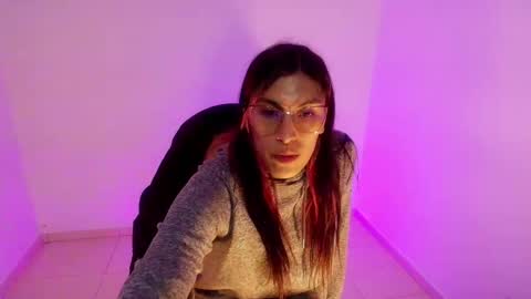 Snapshot of angele_johnson chatting on 03/19/26, 07:51 angele online show from 03/19/26, 07:51
