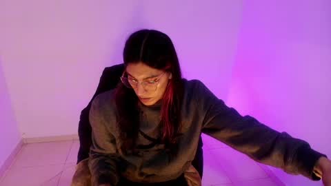 Snapshot of angele_johnson chatting on 03/31/26, 07:36 angele online show from 03/31/26, 07:36