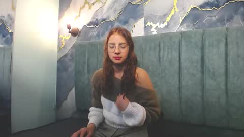 angel online show from 10/31/25, 03:24