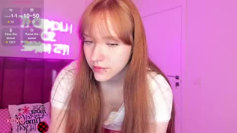 Snapshot of angelfleur chatting on 05/12/26, 01:36 Angela online show from 05/12/26, 01:36