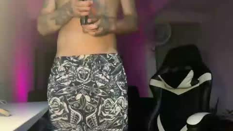 Snapshot of angelfrancooo chatting on 10/26/25, 10:47 angelfrancooo online show from 10/26/25, 10:47