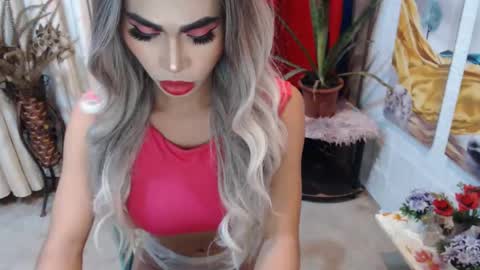 Snapshot of angelic_face_808 chatting on 02/01/25, 04:46 DIVINE ANGEL online show from 02/01/25, 04:46