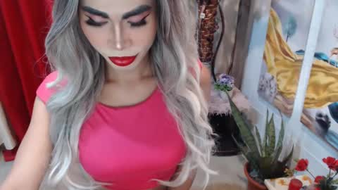 Snapshot of angelic_face_808 chatting on 02/02/25, 11:42 DIVINE ANGEL online show from 02/02/25, 11:42