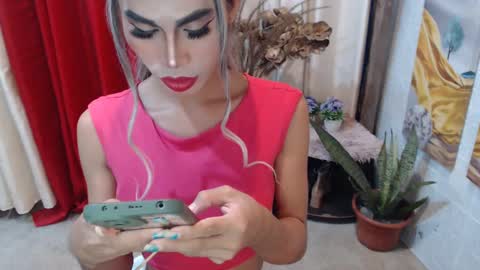 Snapshot of angelic_face_808 chatting on 02/05/25, 05:41 DIVINE ANGEL online show from 02/05/25, 05:41