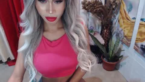 Snapshot of angelic_face_808 chatting on 02/07/25, 10:50 DIVINE ANGEL online show from 02/07/25, 10:50